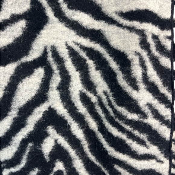 Ann Taylor wool blend zebra‎ print skirt size 10 - Picture 2 of 6